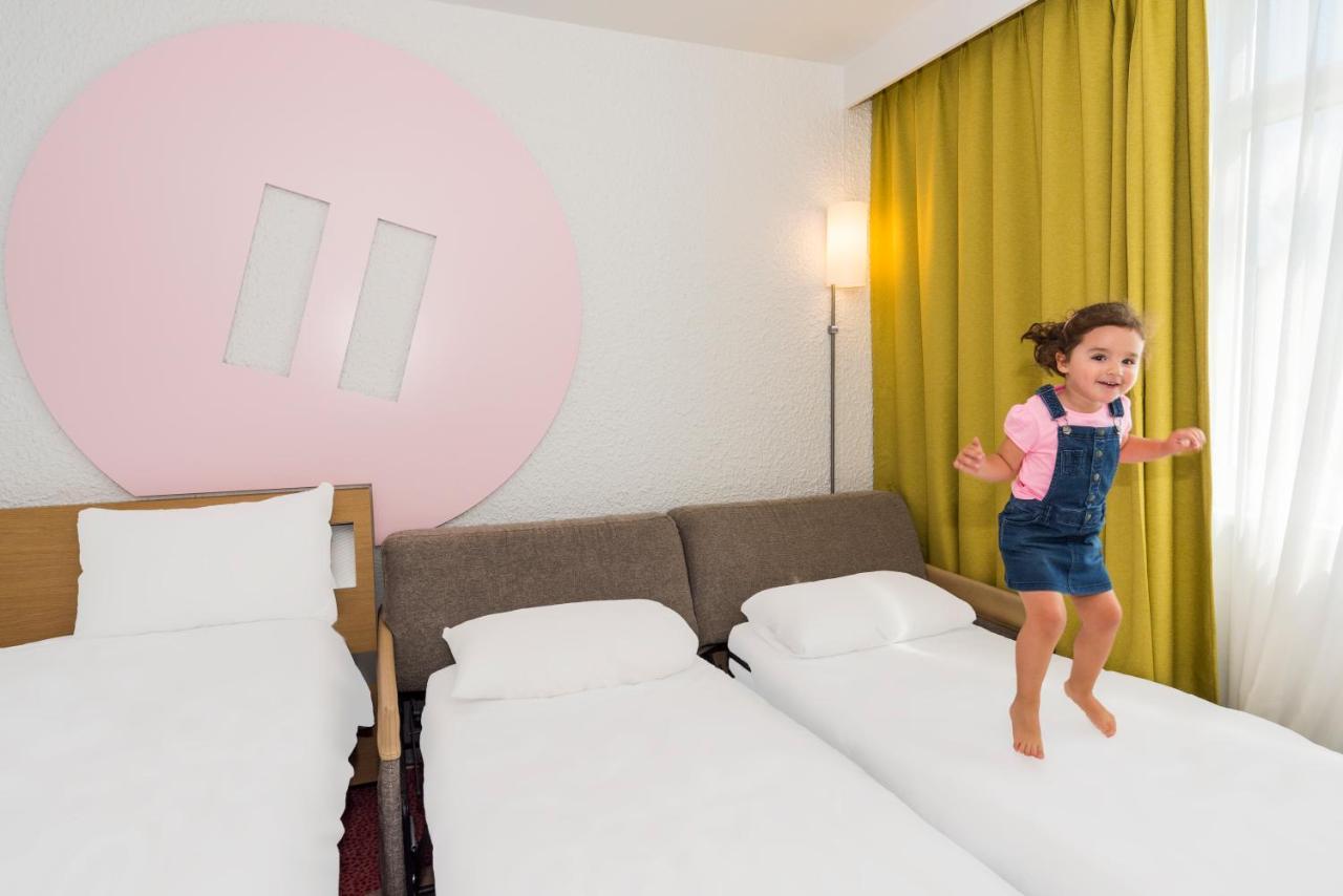 Hotel Ibis Styles Lyon Bron Eurexpo Exterior foto