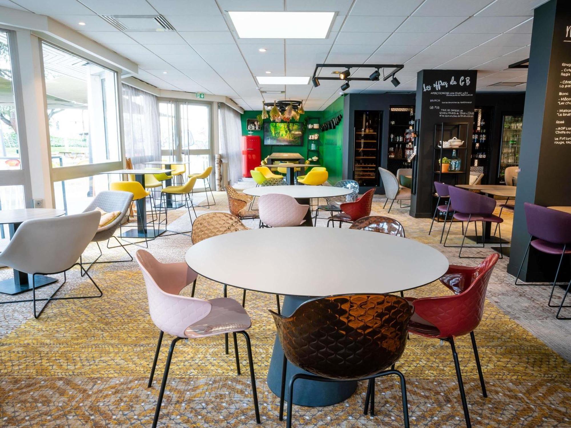 Hotel Ibis Styles Lyon Bron Eurexpo Exterior foto