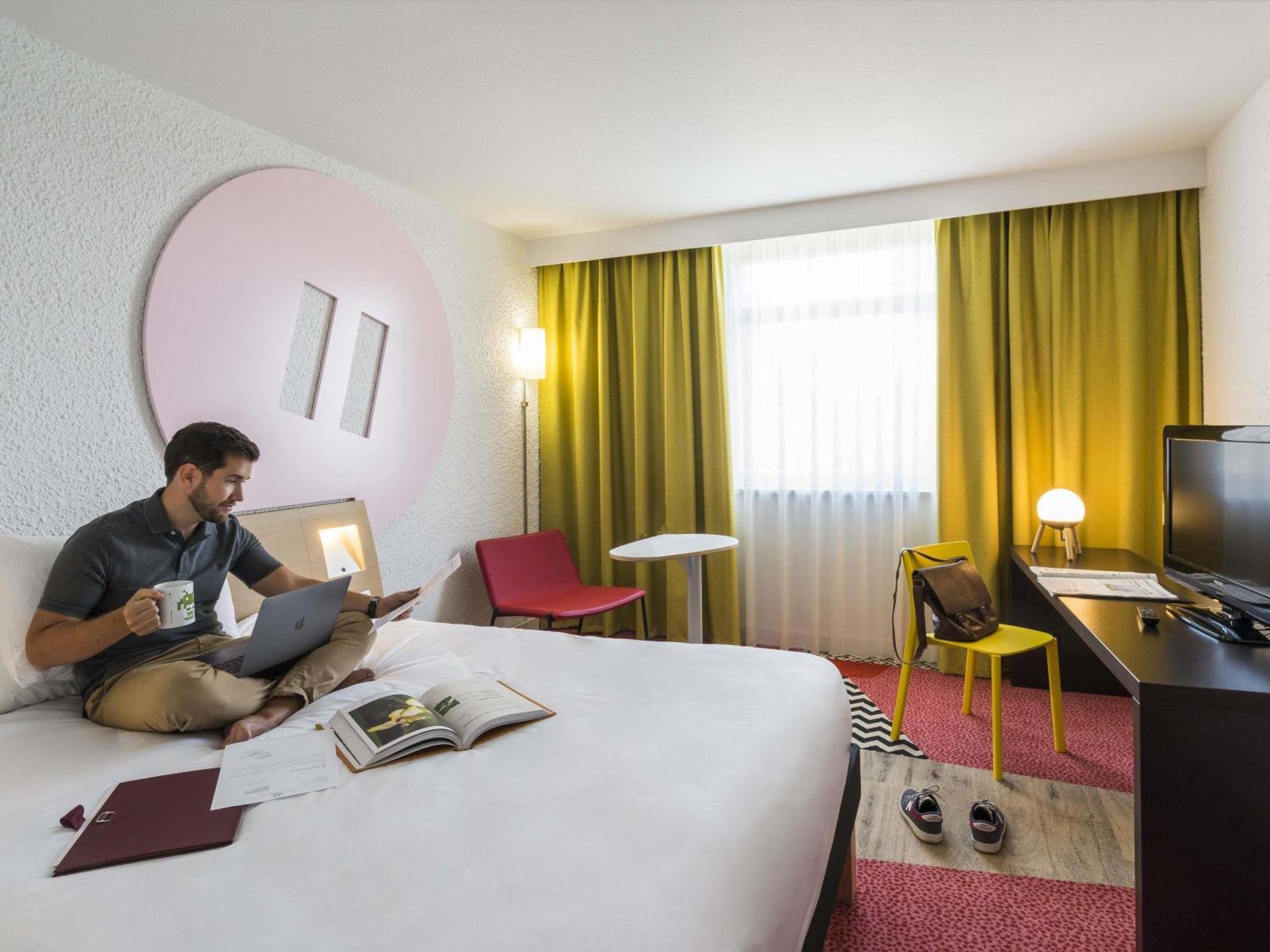 Hotel Ibis Styles Lyon Bron Eurexpo Exterior foto