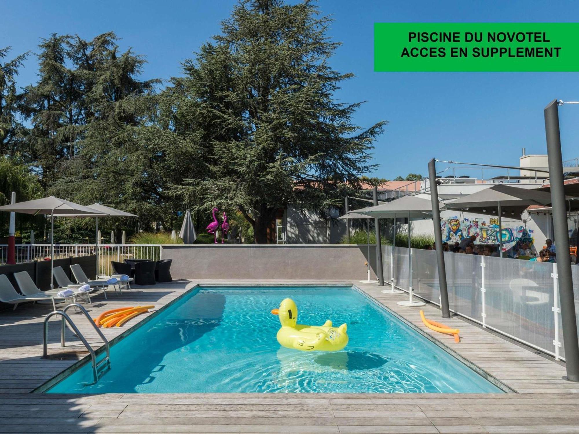 Hotel Ibis Styles Lyon Bron Eurexpo Exterior foto